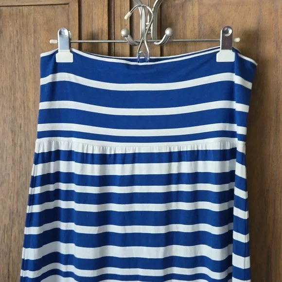 Athleta long skirt, size L - Picture 3 of 3